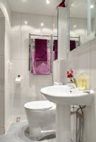 典雅白色小户型家居生活现代卫生间装修图片