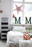 字母装扮趣味时尚空间现代卧室装修图片
