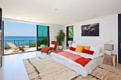 加州马里布舒适奢华近海别墅现代卧室装修图片