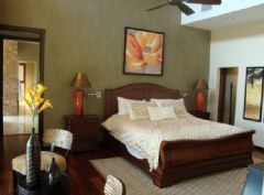哥斯达黎加丛林木屋别墅设计欧式卧室装修图片