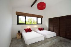 Koh Tao岛 现代又时尚的海景别墅现代卧室装修图片