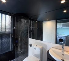 20平个性单身公寓现代卫生间装修图片