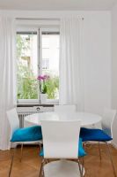 充满魅力的蓝色点缀小公寓简约餐厅装修图片