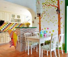 色彩斑斓的家居城堡田园餐厅装修图片