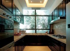 280平雅致中式简约风格4居中式厨房装修图片