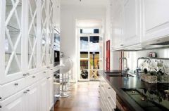清新淡雅复式空间简约厨房装修图片