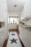 72平方米淡雅小户型简约厨房装修图片