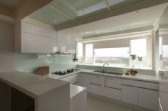 126平米现代三居室现代厨房装修图片