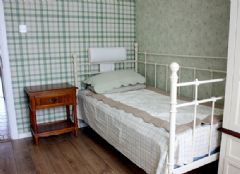 82平米两居美式乡村 清新与稳重并存美式卧室装修图片