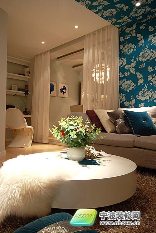 现代客厅装修图片