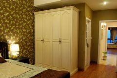 108平米宽敞舒适家装 厨房带大飘窗现代卧室装修图片