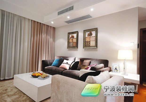 现代客厅装修图片