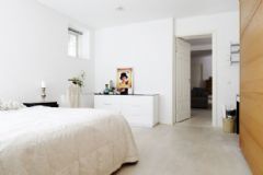 80平瑞典小住宅美式卧室装修图片