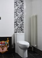 164平米黑白灰三色时尚搭配现代卫生间装修图片