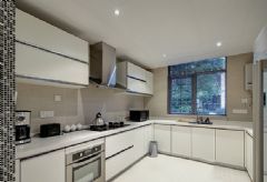 62万打造420平米时尚别墅现代厨房装修图片