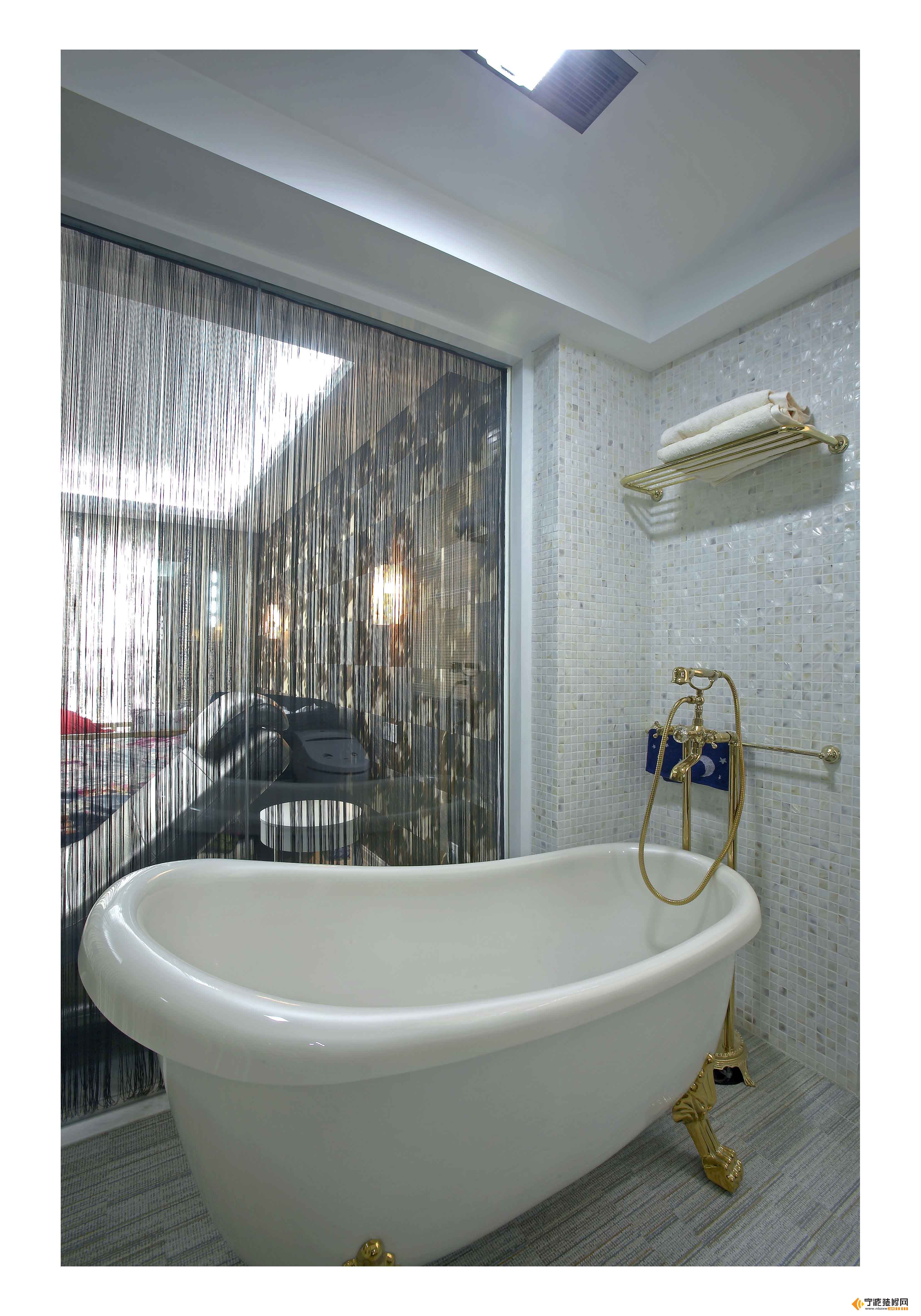 现代卫生间装修图片