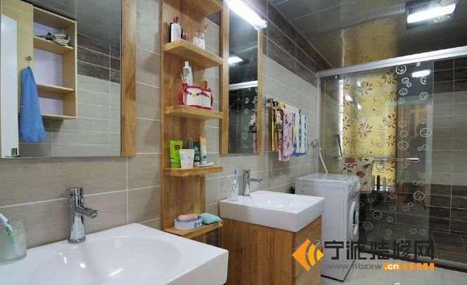 现代卫生间装修图片