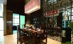 中式原木色奢华别墅中式餐厅装修图片