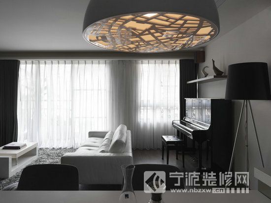 现代客厅装修图片