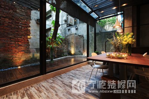 现代客厅装修图片