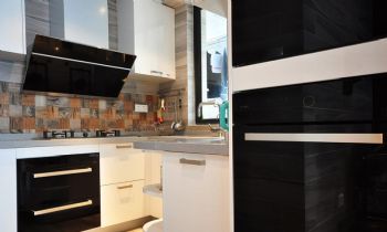 82平日式北欧混搭美居现代厨房装修图片