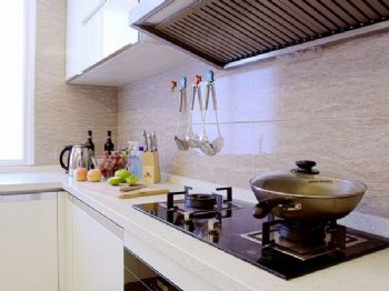 95平现代简约风格现代厨房装修图片