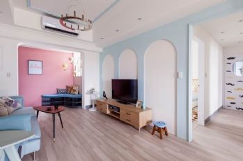66平粉蓝色公寓简约客厅装修图片