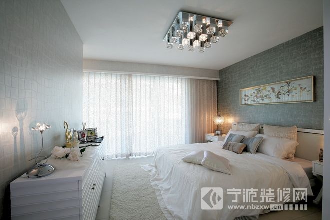 简约卧室装修图片