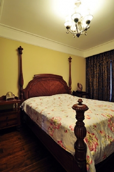 130平美式演绎美丽午后的休闲品味美式卧室装修图片