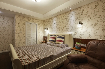 90平美式演绎经典的收纳设计美式卧室装修图片