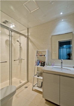 隔断淋浴房打造卫生间装修效果图现代风格卫生间