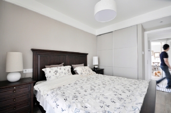 100平演绎美式的温馨家居美式卧室装修图片