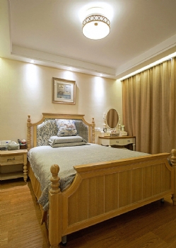 88平美式简约婚房设计欣赏美式卧室装修图片