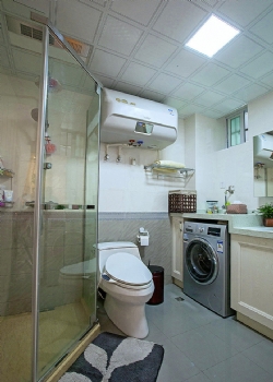 88平美式简约婚房设计欣赏美式卫生间装修图片