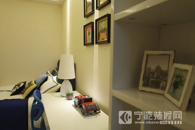 简约卧室装修图片