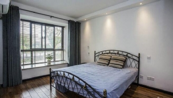 现代简约舒适家居装修案例现代卧室装修图片