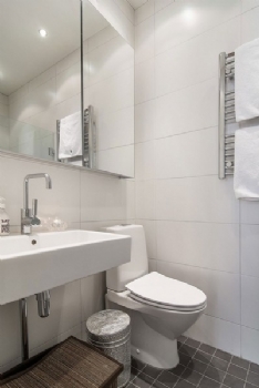 令人心动的瑞典清新小公寓简约卫生间装修图片