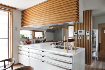 90平米打造木质和风高品位的四口之家现代风格厨房