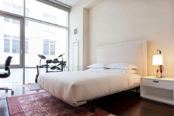温馨现代曼哈顿上西区两居室效果图简约卧室装修图片