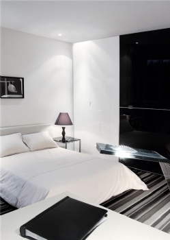 100平现代风富有设计的案例欣赏现代卧室装修图片