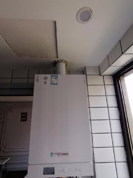 保利印江南安装暖气片跟锅炉现代风格客厅