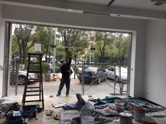 承接各种不锈钢门窗制作