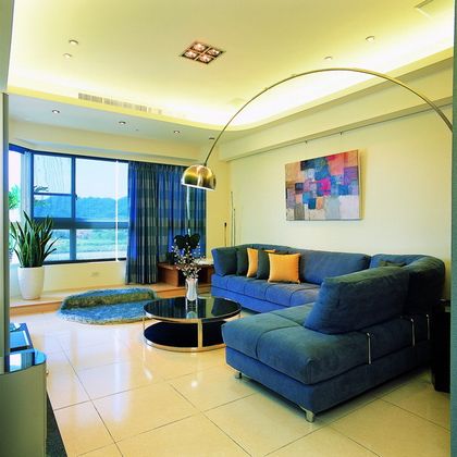 潮人喜爱的炫彩搭配98平小户型