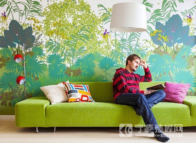 鲜艳多彩的一居室小公寓装修设计