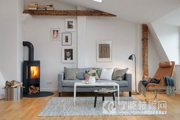 70平米简约自然的顶楼公寓住宅