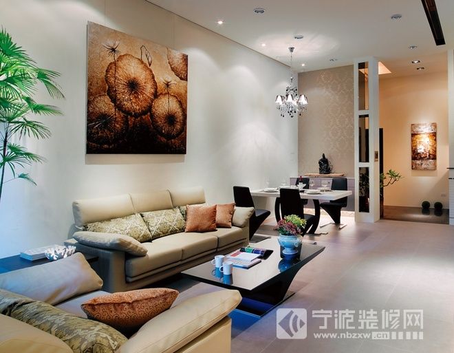 绽放时尚旋律的132平米复式两居