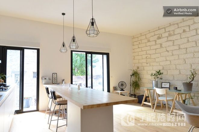 舒适清爽的82平米夏季公寓