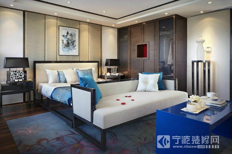 如何将卧室衣柜安装妥善并不显空间压抑