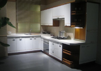 厨房装修我们只选对的，不选贵的