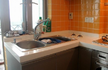 厨房装修点之瓷砖的色彩应以浅色和冷色调为主